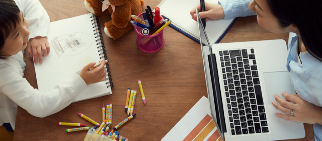 家で子供と一緒に参加